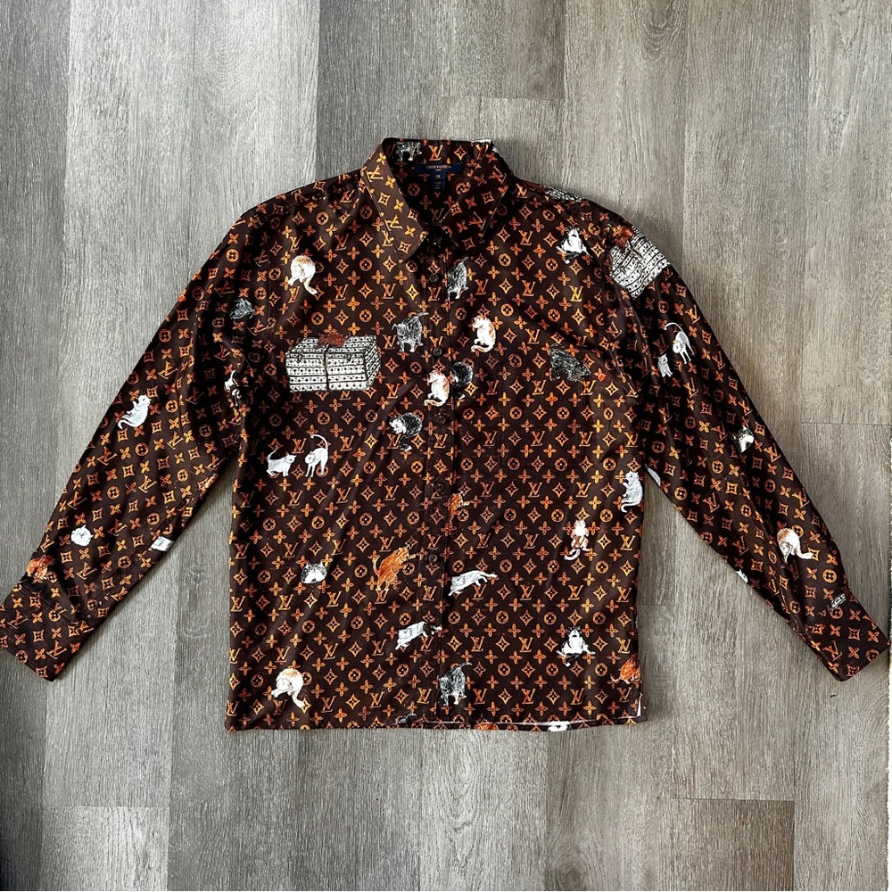 Louis Vuitton Cruise 2019 x Grace Coddington Catogram Monogram Silk Shirt Sz 38